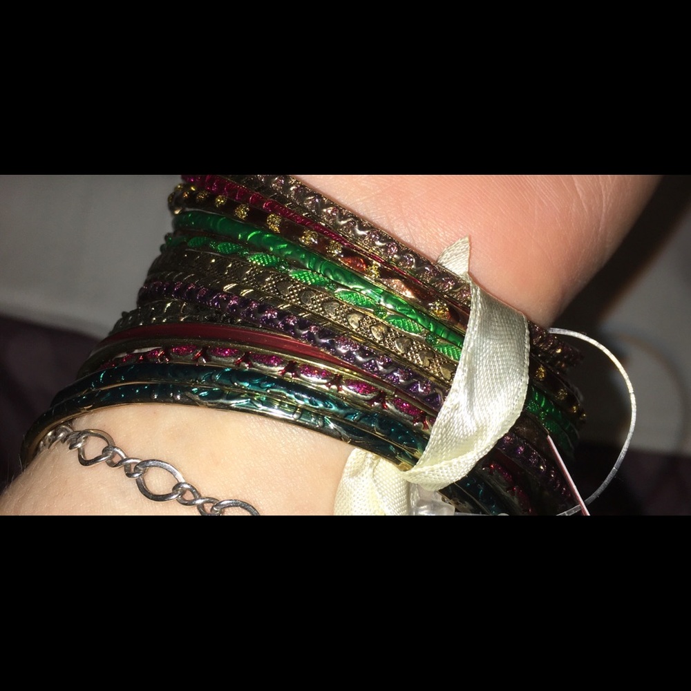 Bangle bracelets - Picture 3 of 7